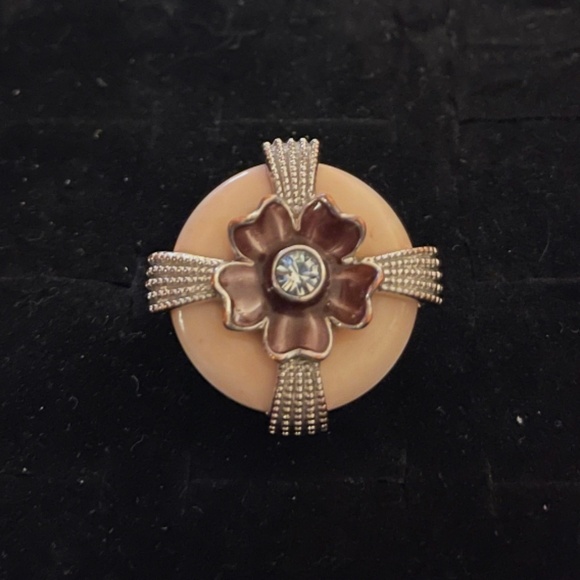 Adjustable Flower ring - Picture 1 of 1